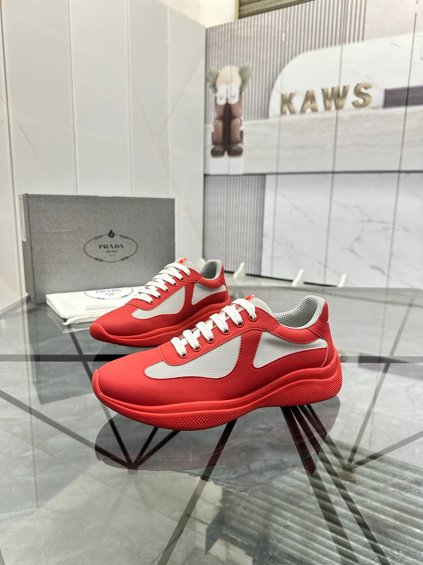 Men's shoes: 💰P360¥ Product trademark: Prada *"Prada*" low-top casual shoes Regular size: 35-47 (can be customized to 48) couple style Product materials: imported silk leather upper, breathable lining, original outsole. Number: 943